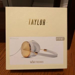 FRENDS Taylor Over Ear Headphones